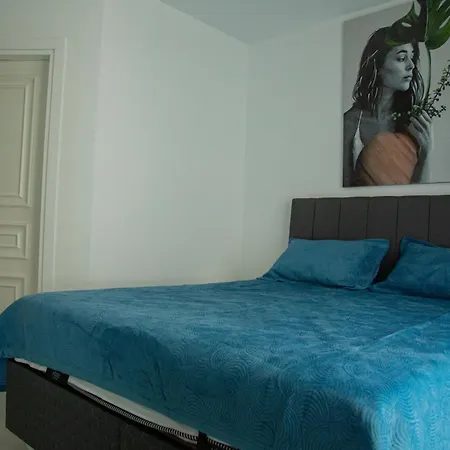 House With View Apartment *